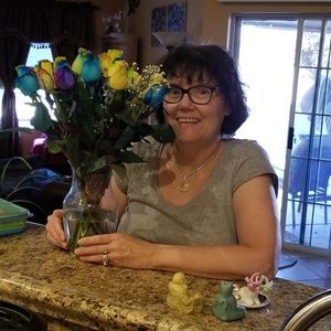 Meet your Posher, Connie